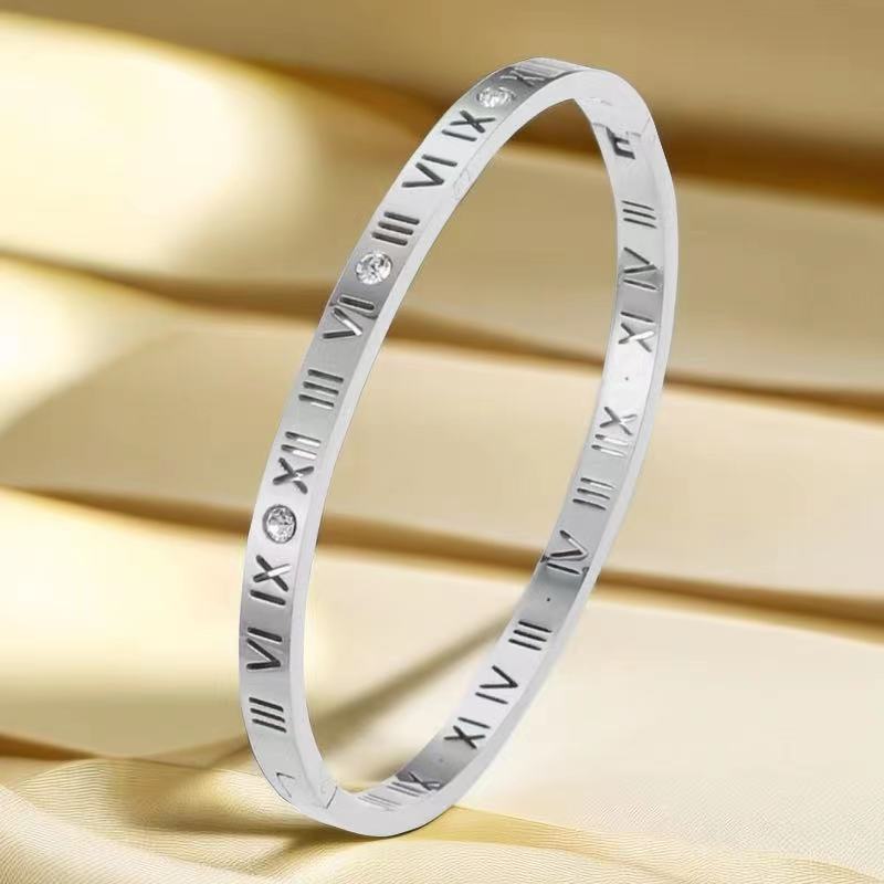 Stainless steel titanium steel bracelet for women non fading electroplated buckle jewelry for women